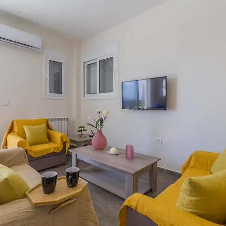 Enchanted Sunlit Retreat Vila Isthmia