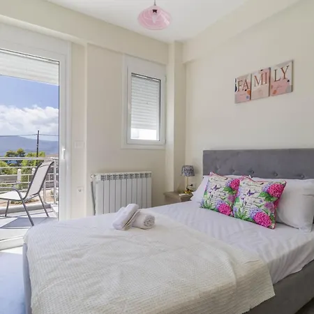 Enchanted Sunlit Retreat Vila Isthmia