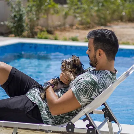 Vila Enchanted Sunlit Retreat