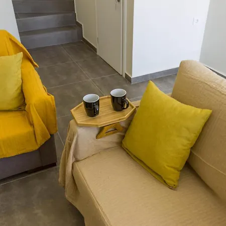 ヴィラ Enchanted Sunlit Retreat イスミア