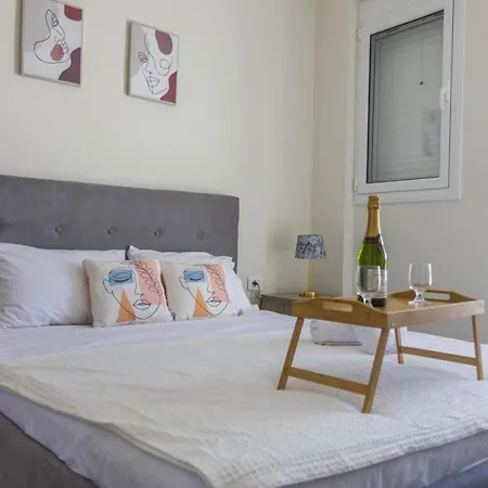 Enchanted Sunlit Retreat *