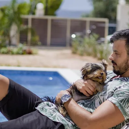 Vila Enchanted Sunlit Retreat