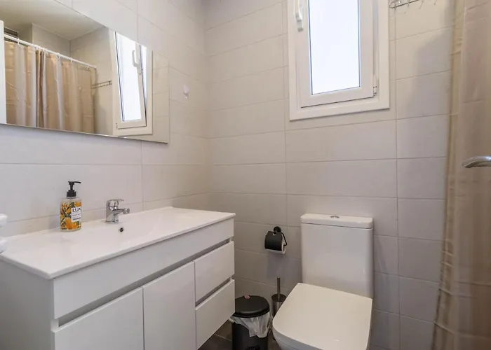 Villa Enchanted Sunlit Retreat *