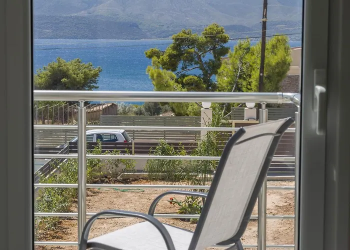 Enchanted Sunlit Retreat * Isthmia