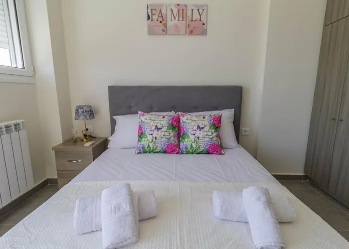 Villa Enchanted Sunlit Retreat