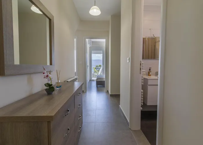 Enchanted Sunlit Retreat Isthmia