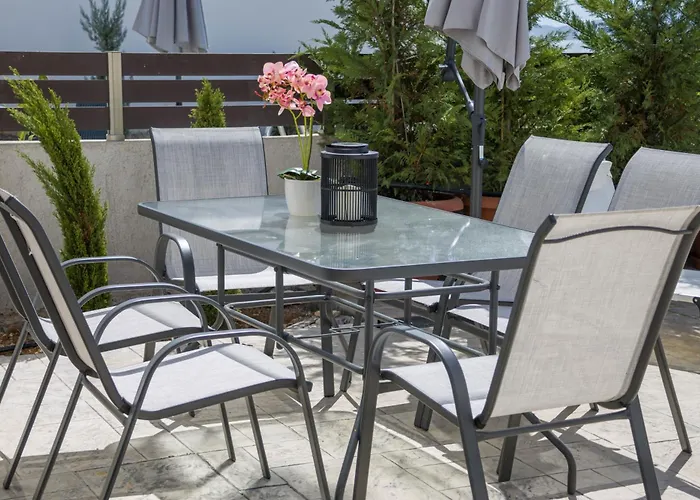 Villa Enchanted Sunlit Retreat *